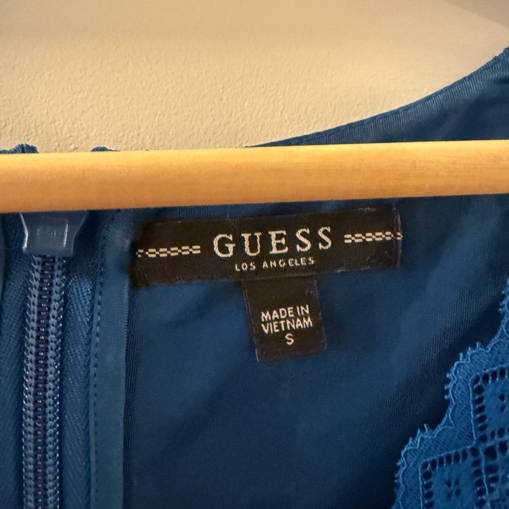 GUESS LACE BLUE DRESS - Picture 3 of 3